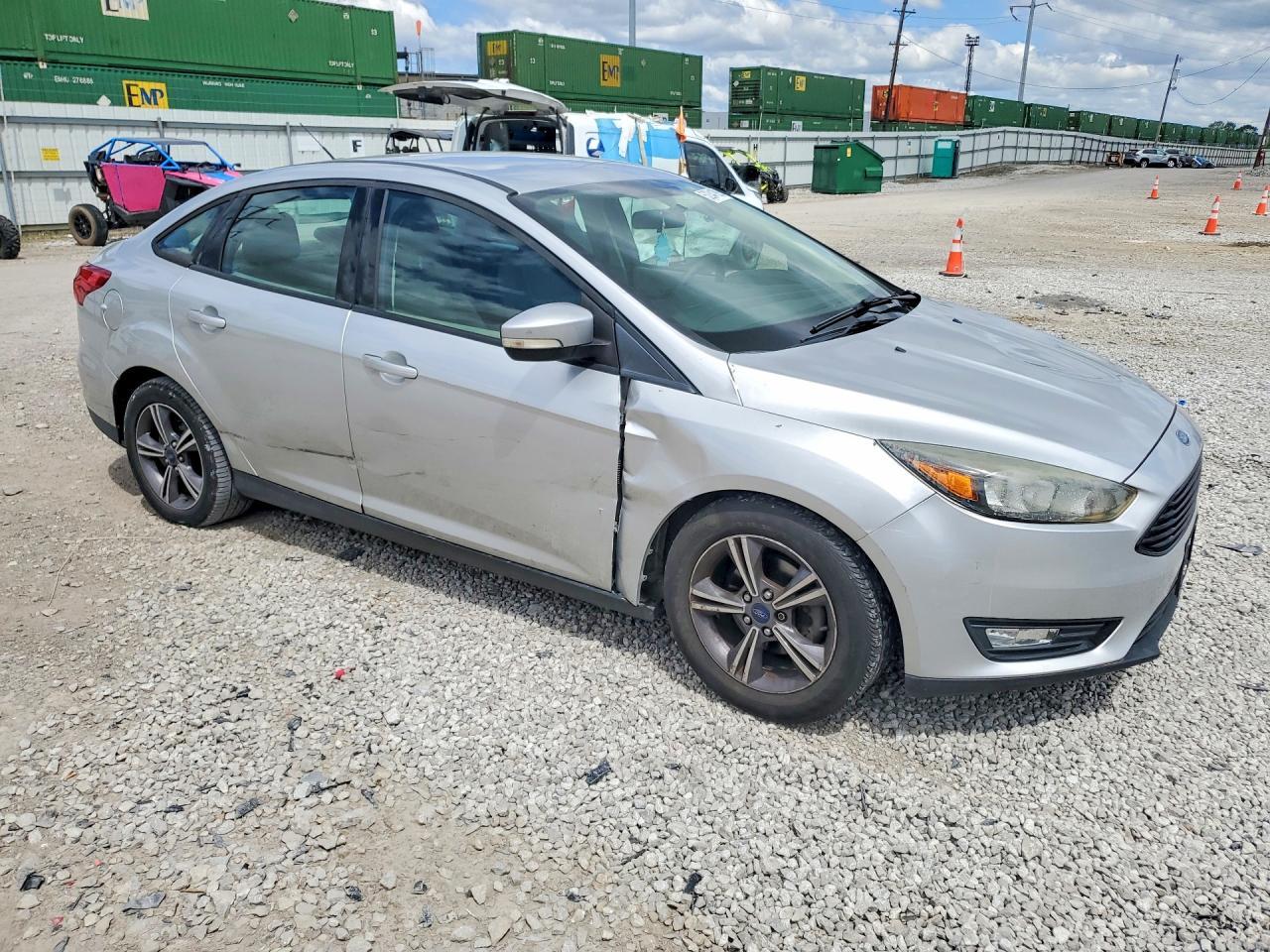2017 Ford Focus Se - Фото 4