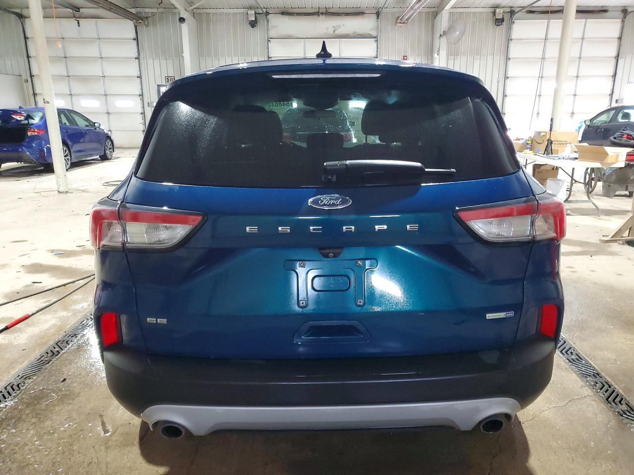 2020 Ford Escape Se - Фото 6