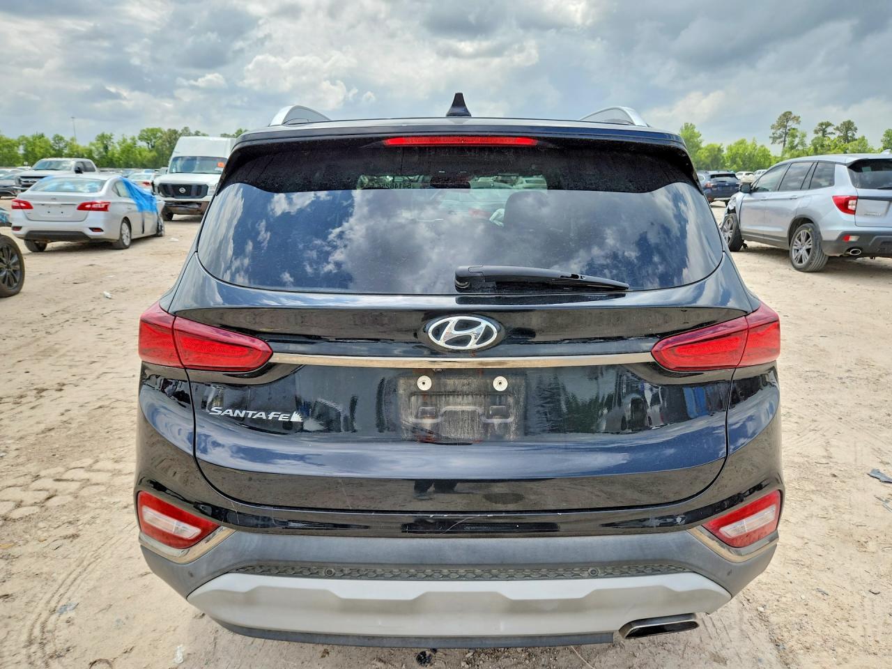 2020 Hyundai Santa Fe - Image 6