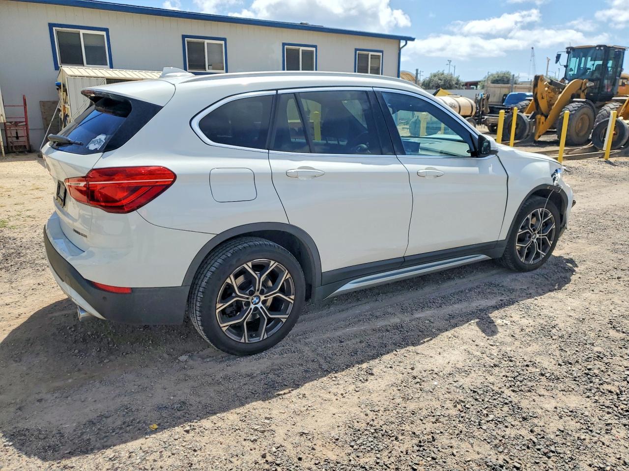 2020 BMW X1 Sdrive28I - Фото 3