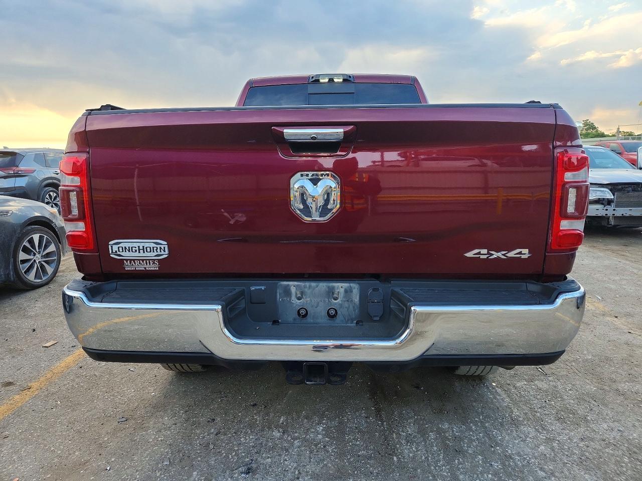 2022 Ram 3500 Longhorn - Фото 6
