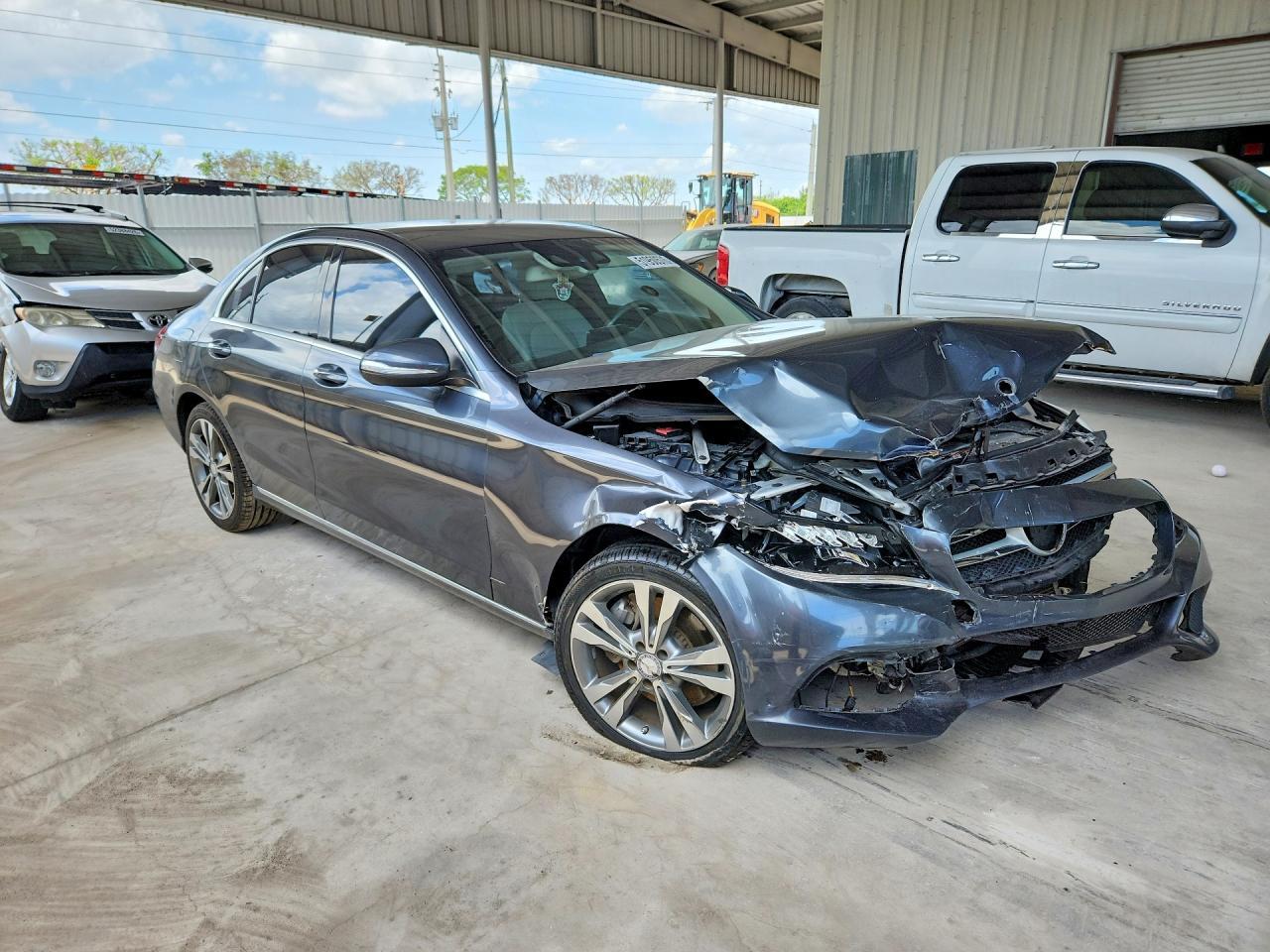 2015 Mercedes-Benz C 300 4Matic - Фото 4