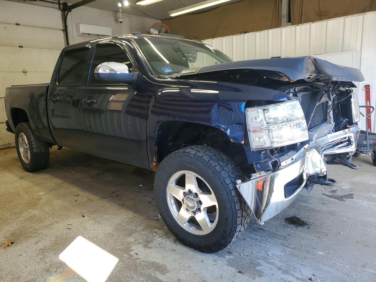 2009 Chevrolet Silverado 2500 Diesel - Image 4