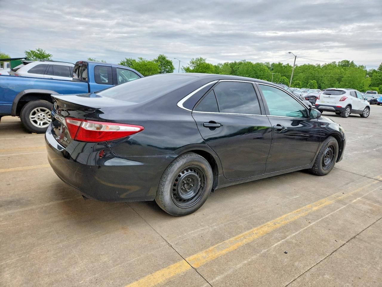 2015 Toyota Camry Hybrid Le - Фото 3