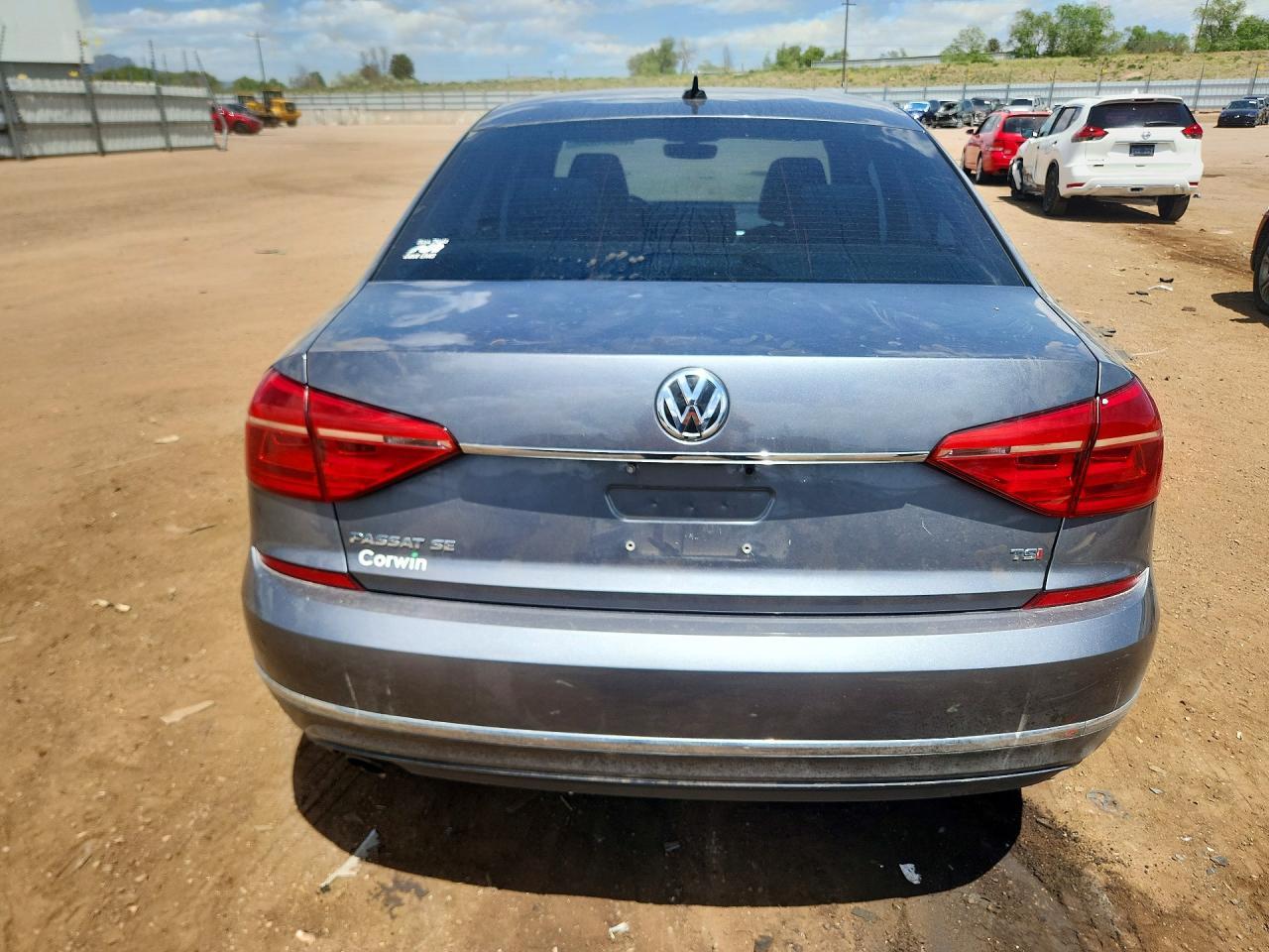 2016 Volkswagen Passat Se - Фото 6