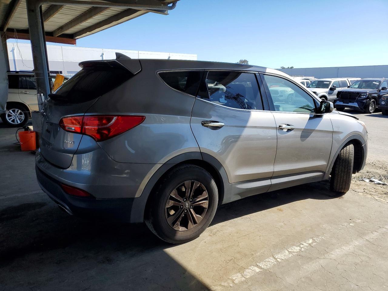 2015 Hyundai Santa Fe Sport 2.4L - Фото 3