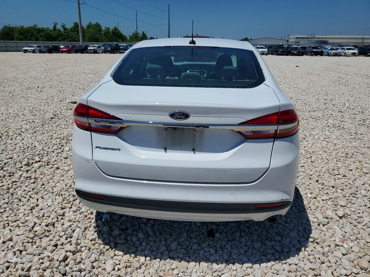 2017 Ford Fusion S - Фото 6