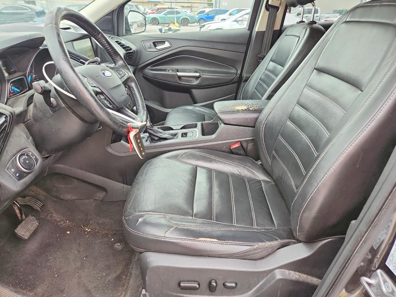 2017 Ford Escape Titanium - Image 7