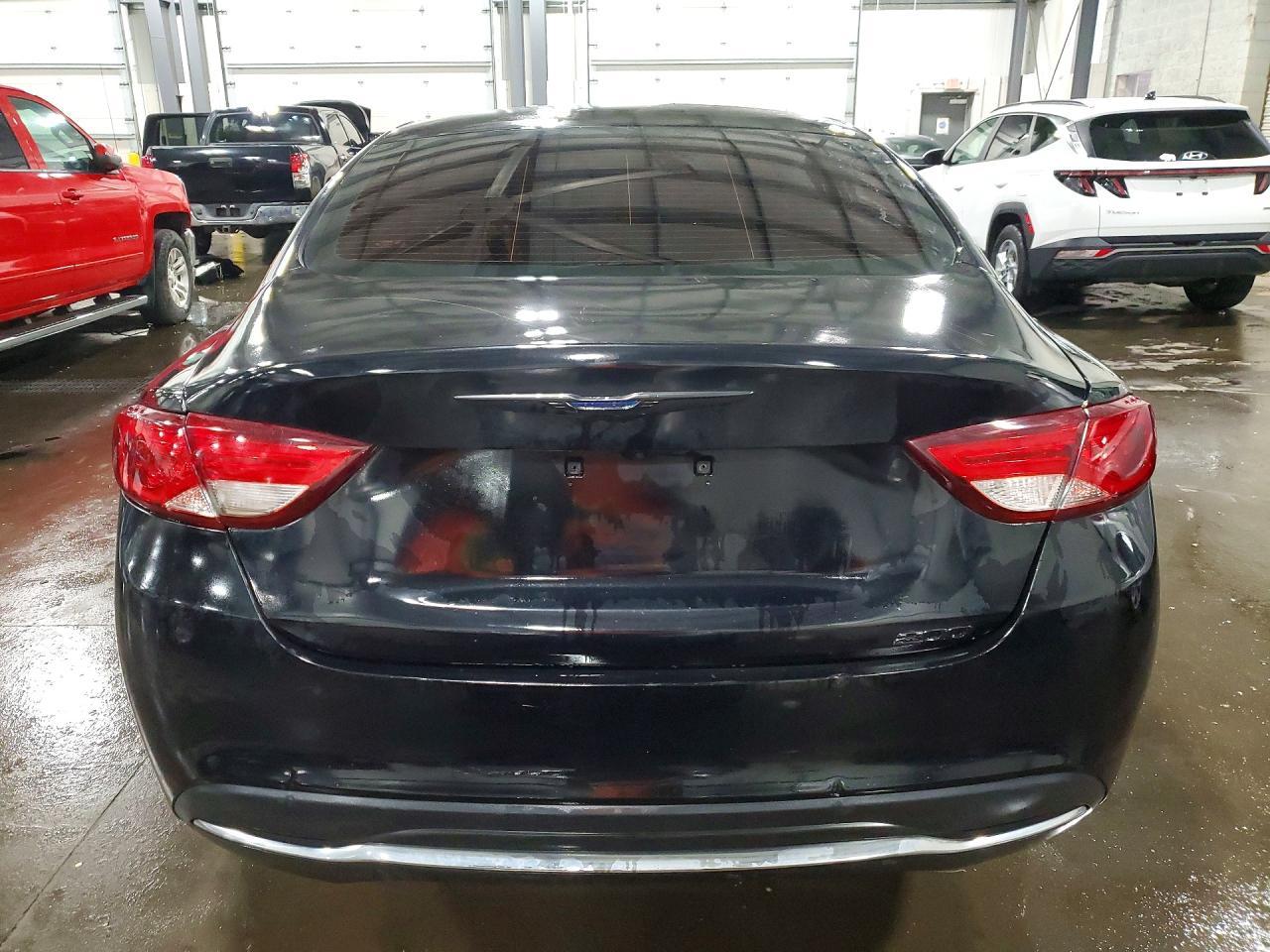 2016 Chrysler 200 Limited - Image 6