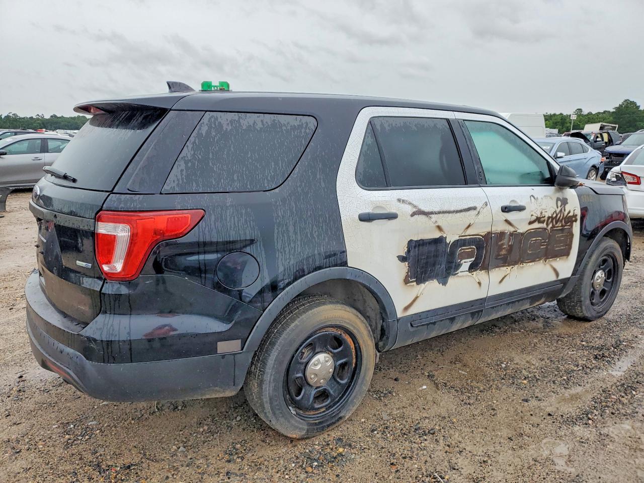 2017 Ford Explorer Police Interceptor - Image 3