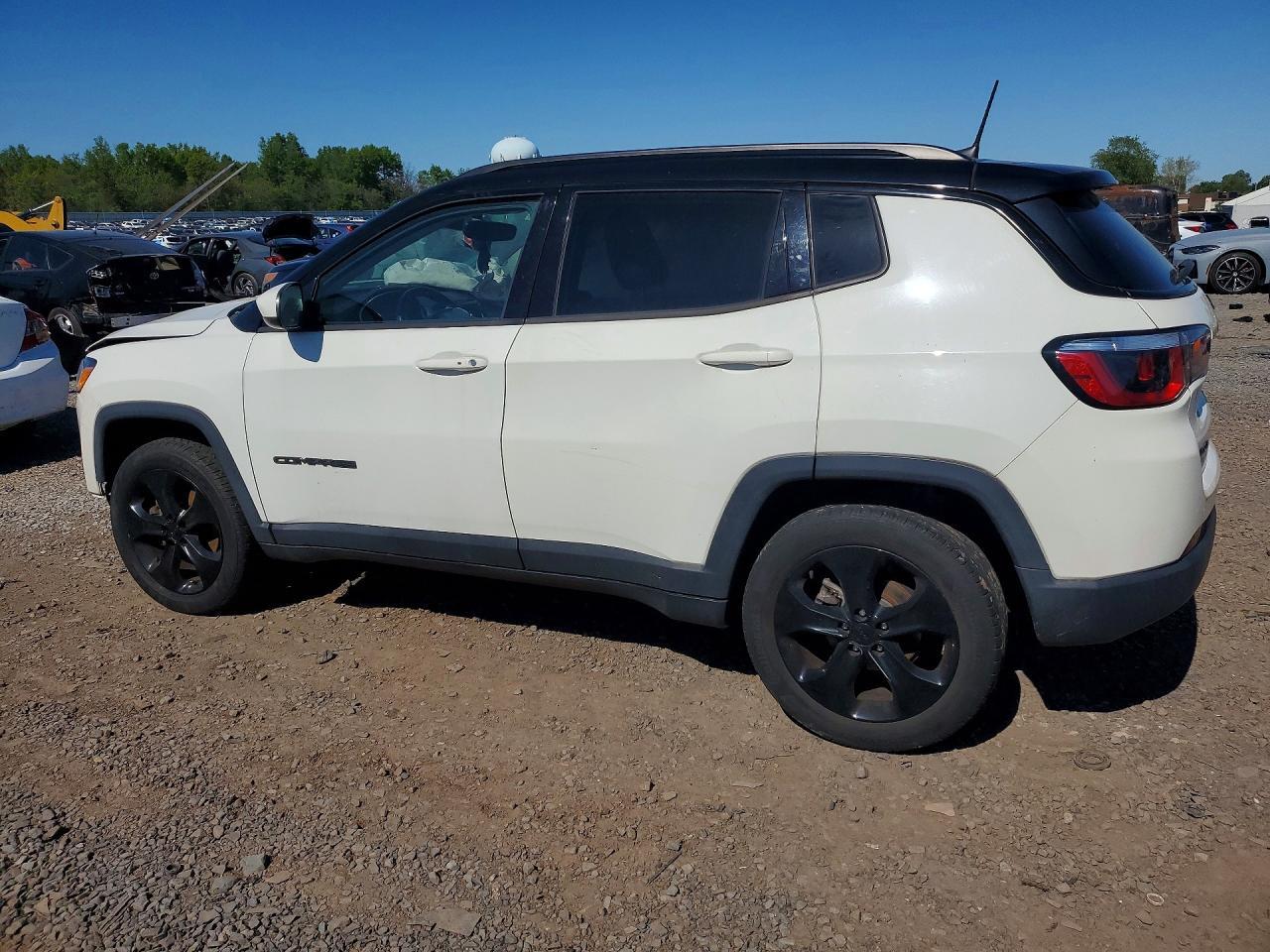 2020 Jeep Compass Latitude - Фото 2