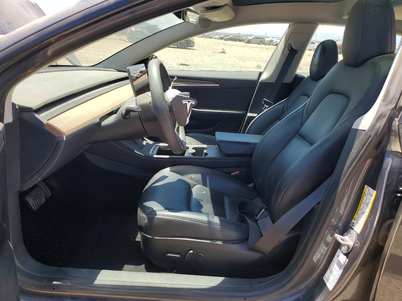 2023 Tesla Model 3 - Фото 7