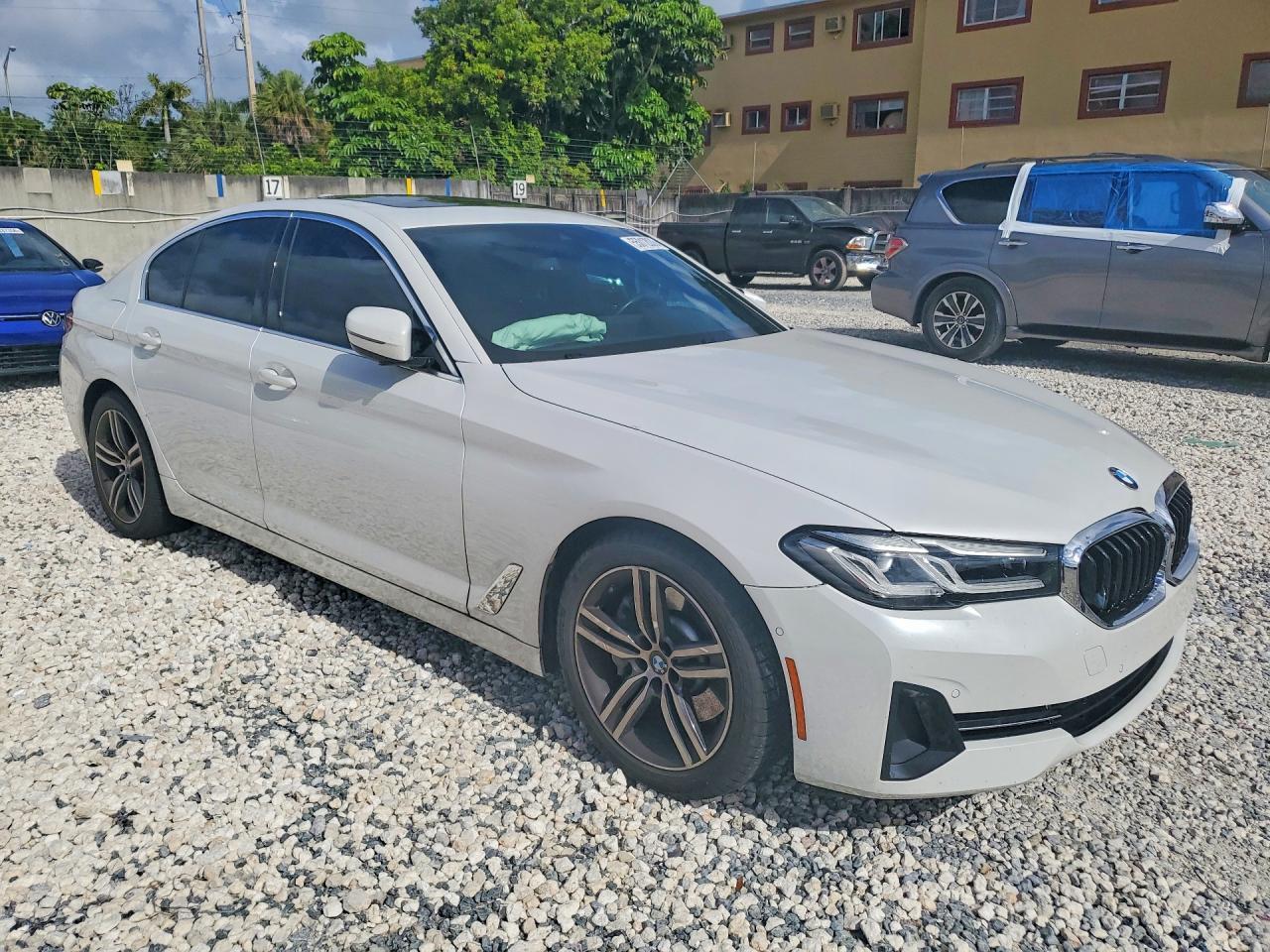 2021 BMW 530 I - Фото 4