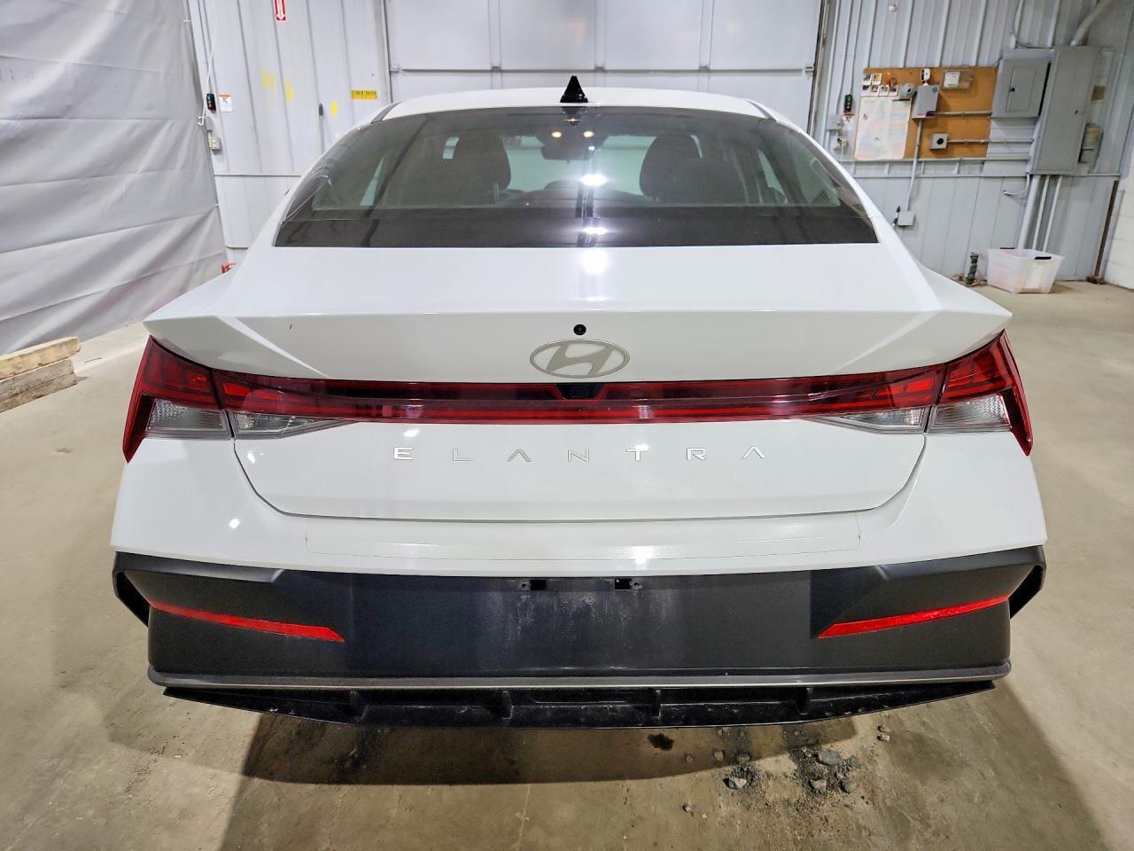 2025 Hyundai Elantra Sel - Фото 6