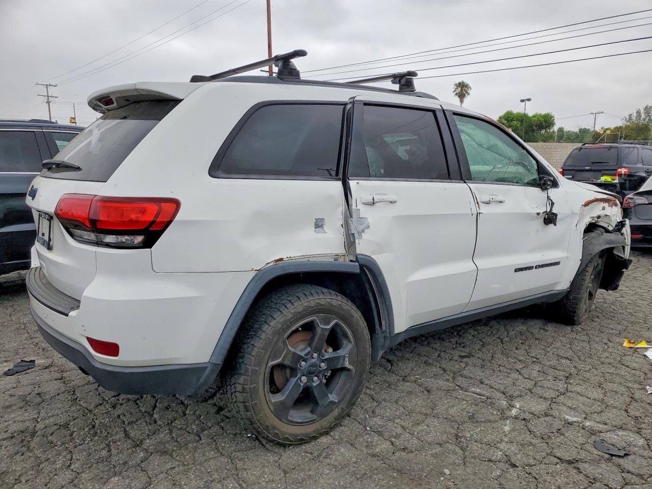 2019 Jeep Grand Cherokee Laredo - Фото 3