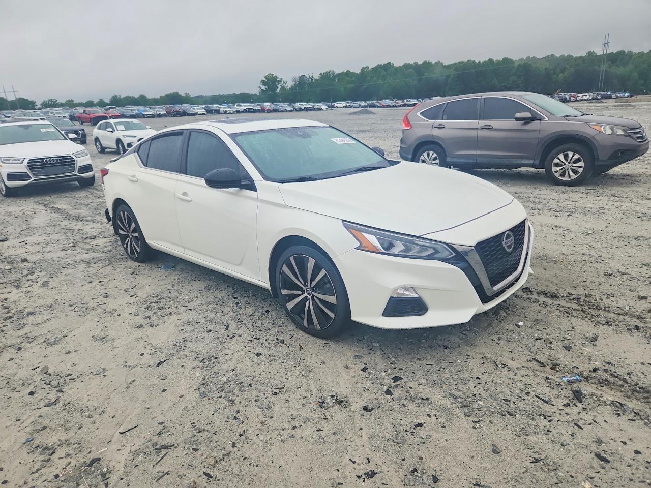 2020 Nissan Altima Sr - Фото 4