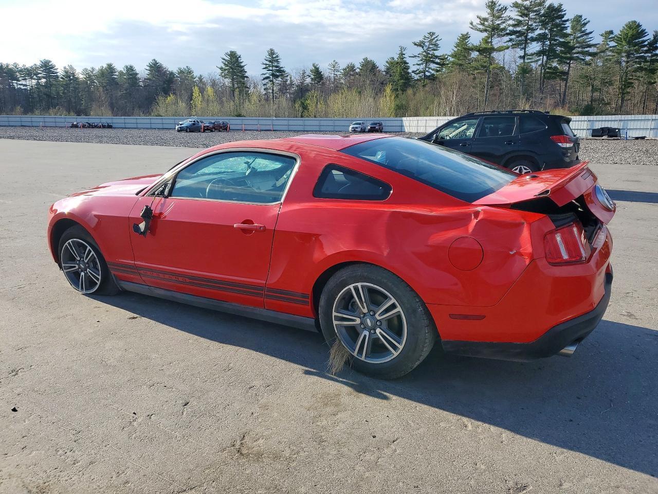 2011 Ford Mustang - Фото 2