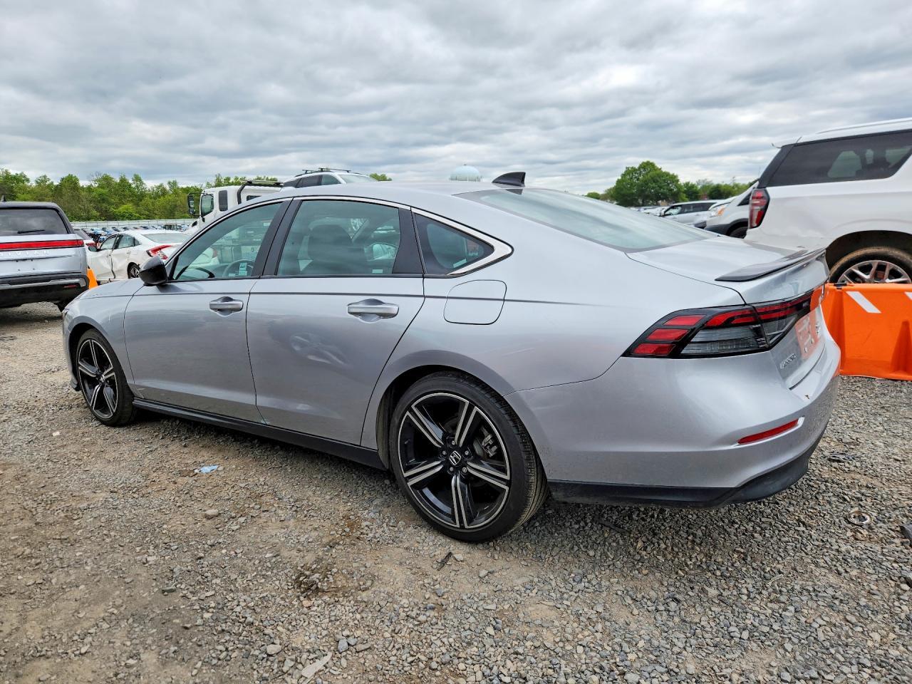 2024 Honda Accord Hybrid Sport - Image 2