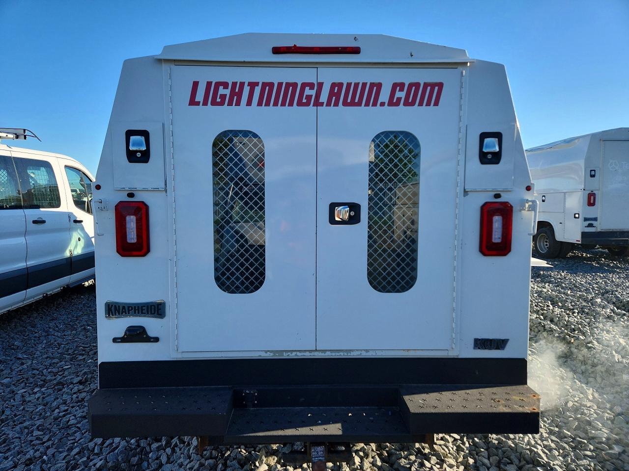 2018 Ford Econoline E350 Super Duty Cutaway Van - Image 6