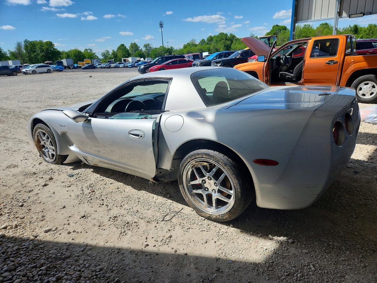2003 Chevrolet Corvette Z06 - Фото 2