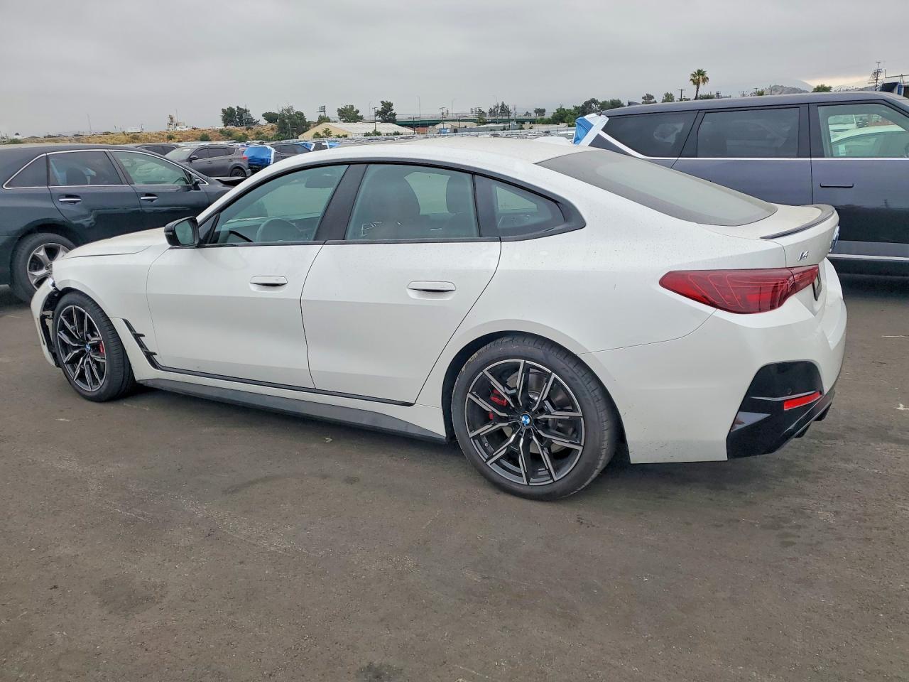 2025 BMW I4 Edrive 40 - Фото 2