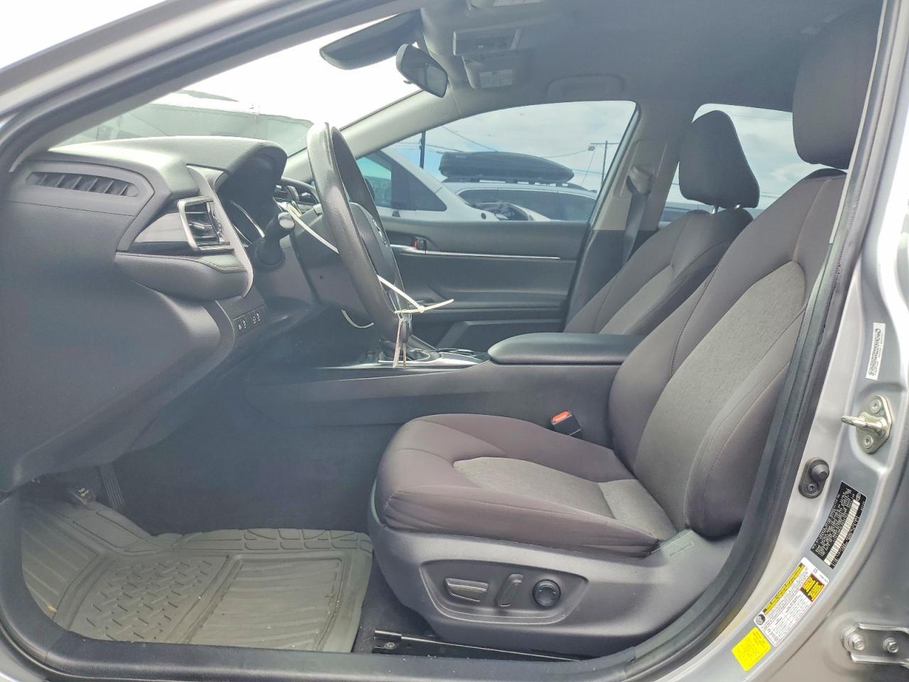 2020 Toyota Camry Le - Image 7