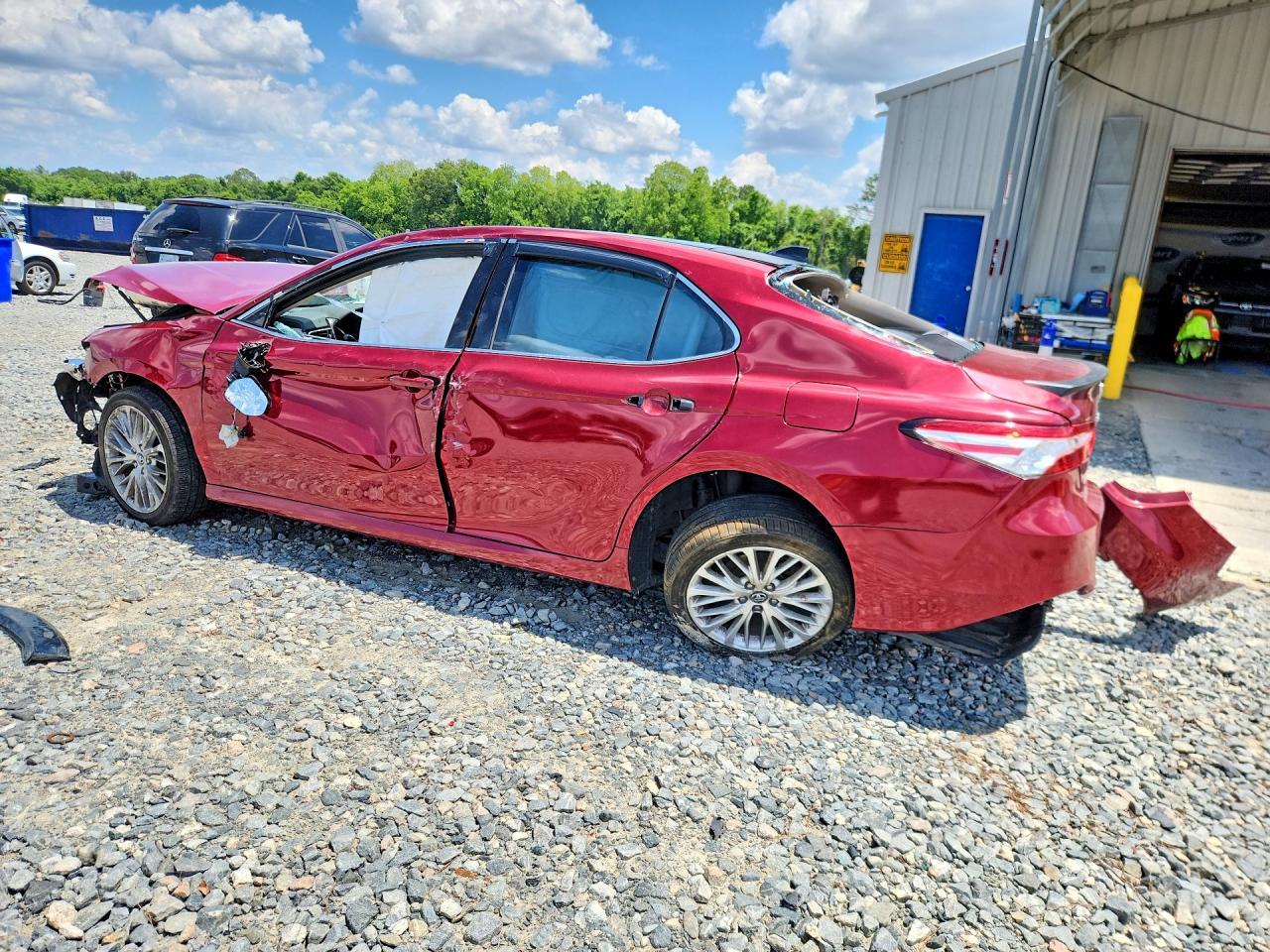 2018 Toyota Camry Xle - Фото 2