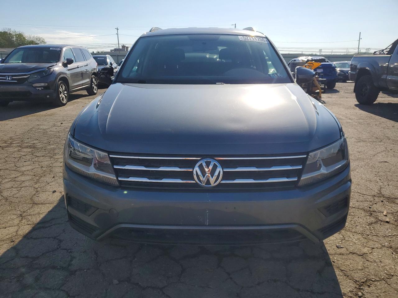 2018 Volkswagen Tiguan S - Фото 5