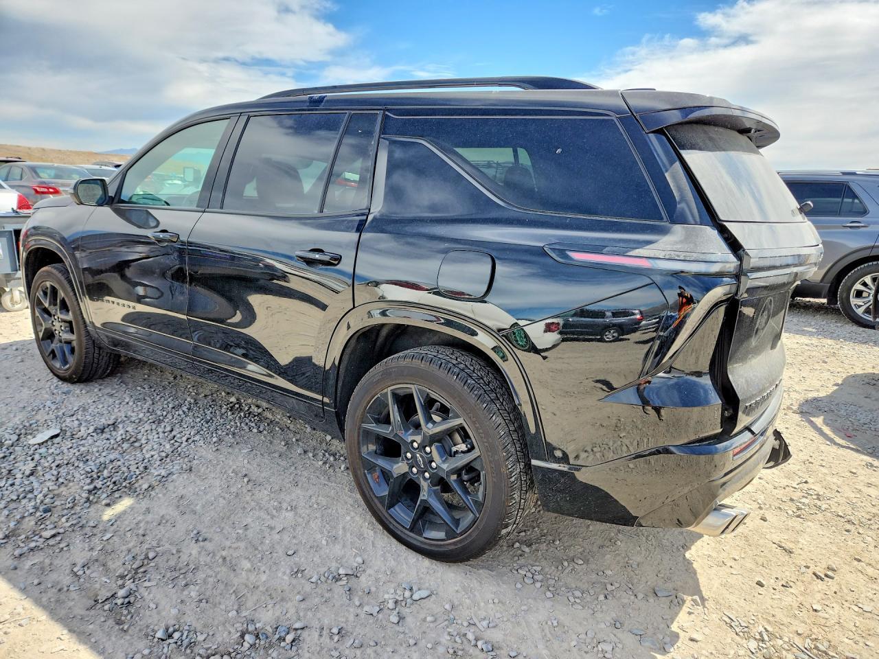 2025 Chevrolet Traverse Rs - Image 2