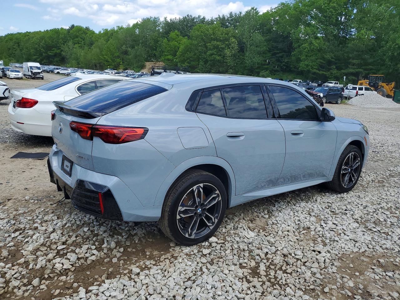 2025 BMW X2 xDrive28I - Фото 3