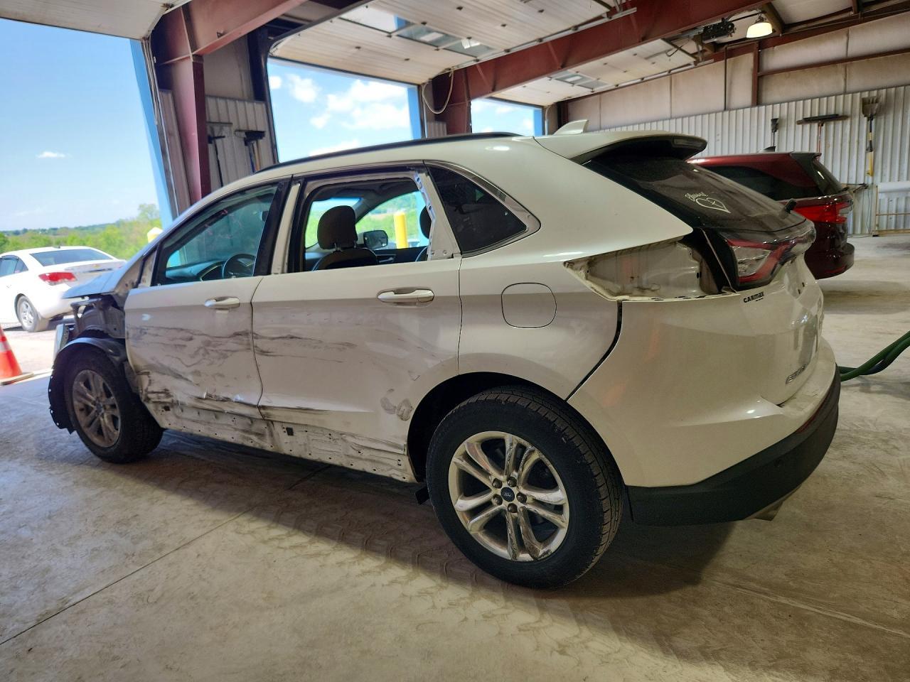 2016 Ford Edge Sel - Image 2