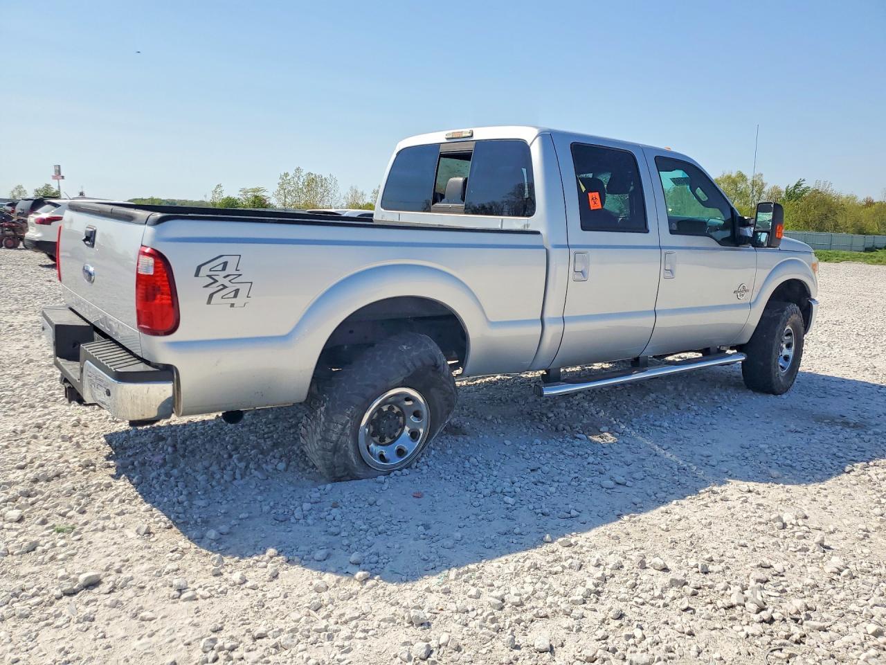 2012 Ford F250 4X4 - Фото 3