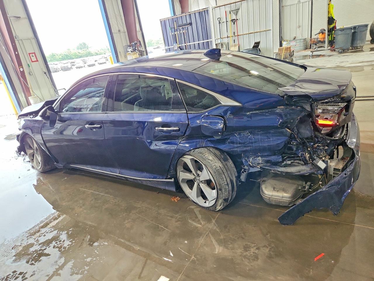 2018 Honda Accord Touring - Фото 2