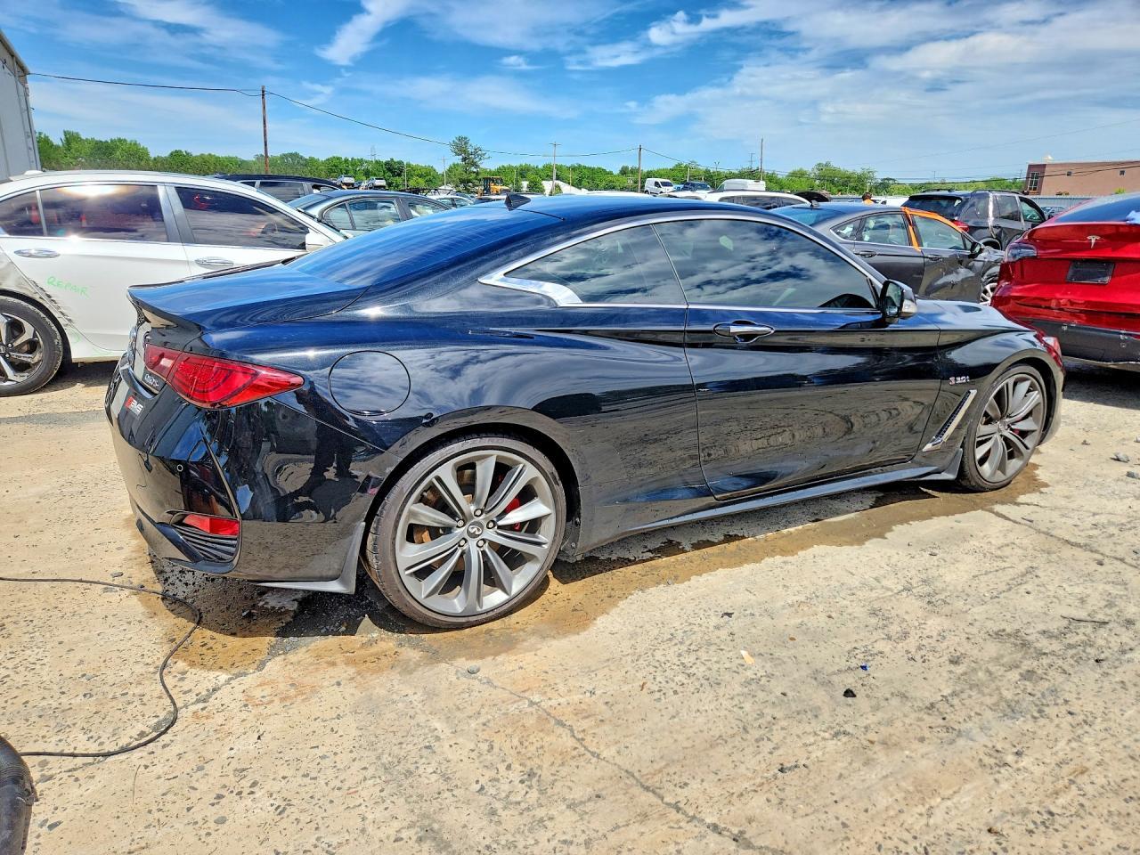 2019 Infiniti Q60 Red Sport 400 - Image 3