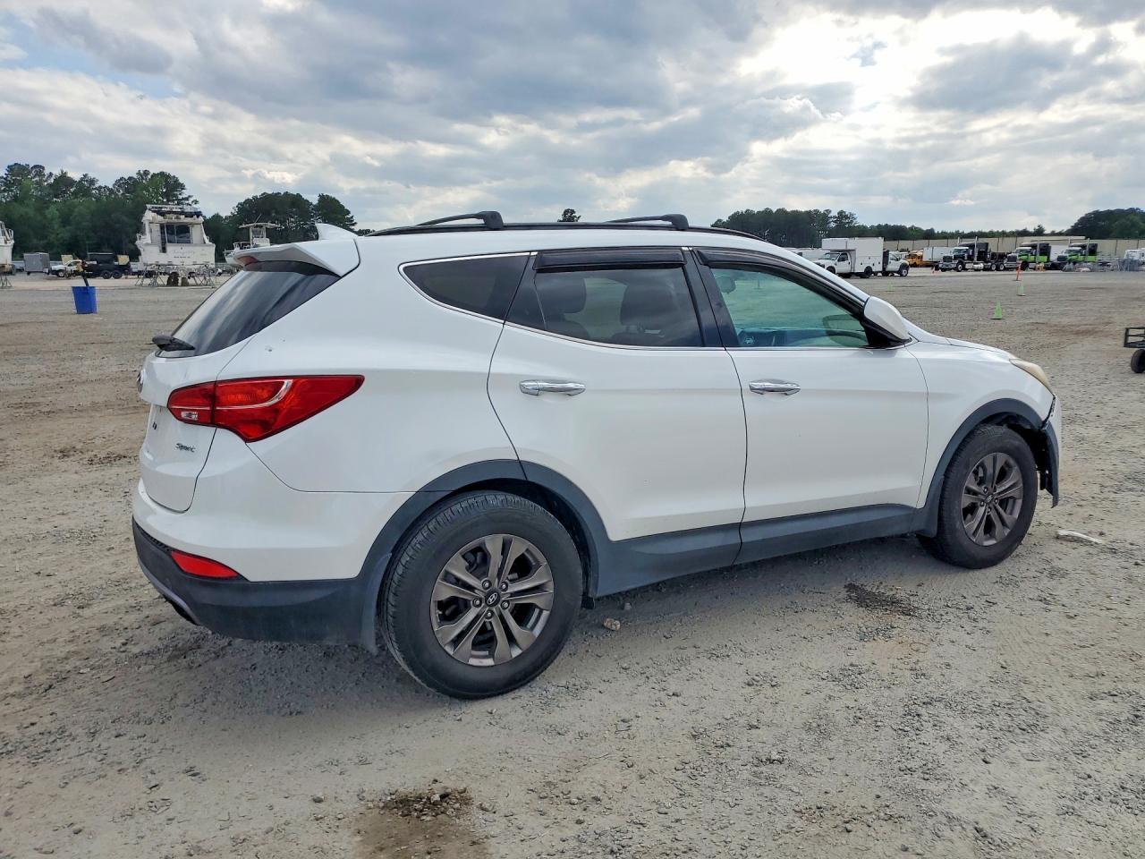 2015 Hyundai Santa Fe Sport 2.4L - Фото 3