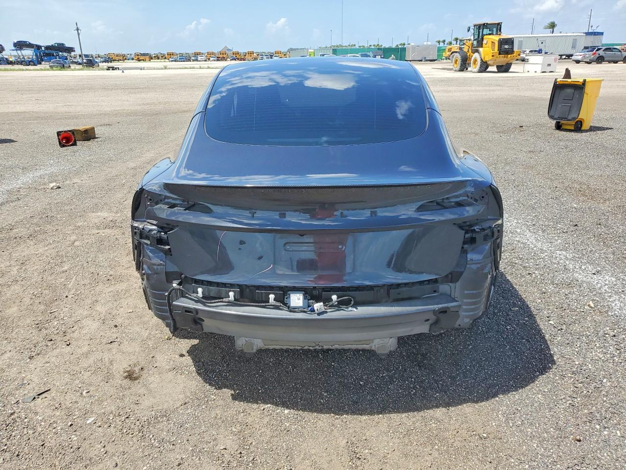 2024 Tesla Model 3 - Фото 6