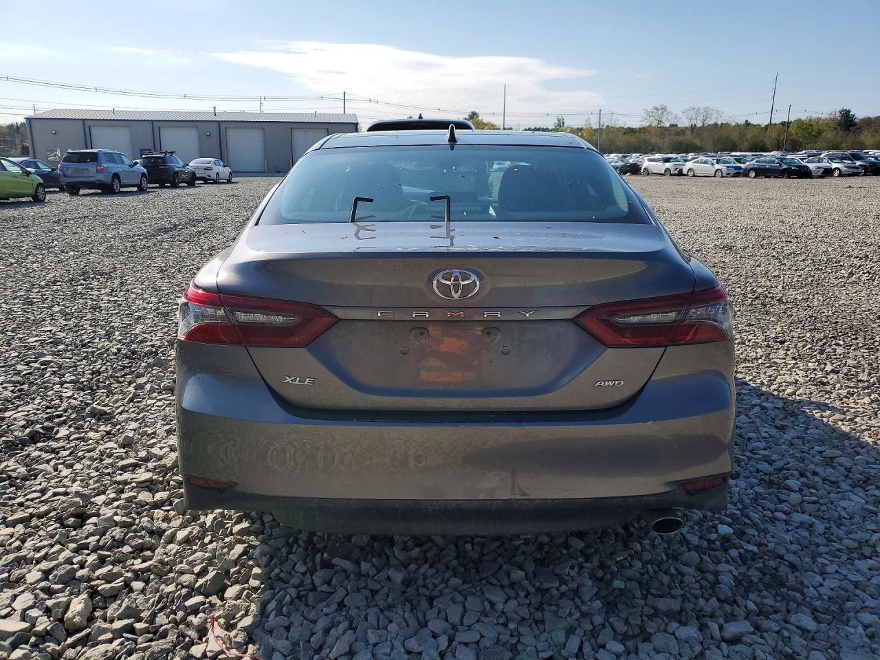 2022 Toyota Camry Xle - Фото 6