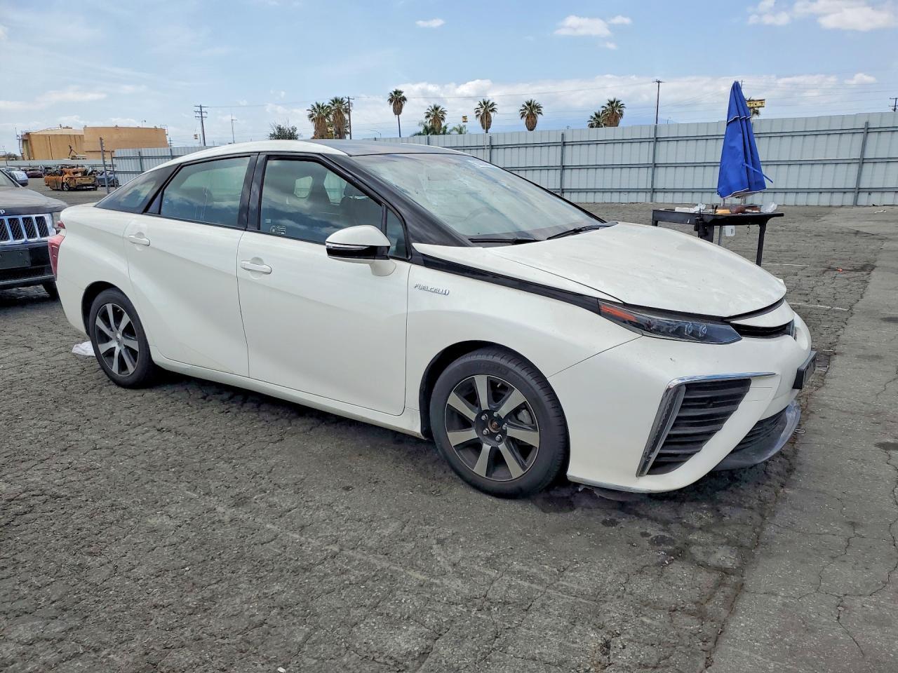 2016 Toyota Mirai Base - Фото 4