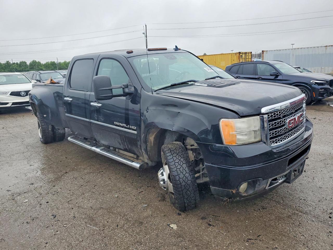 2013 GMC Sierra K3500 Denali - Image 4