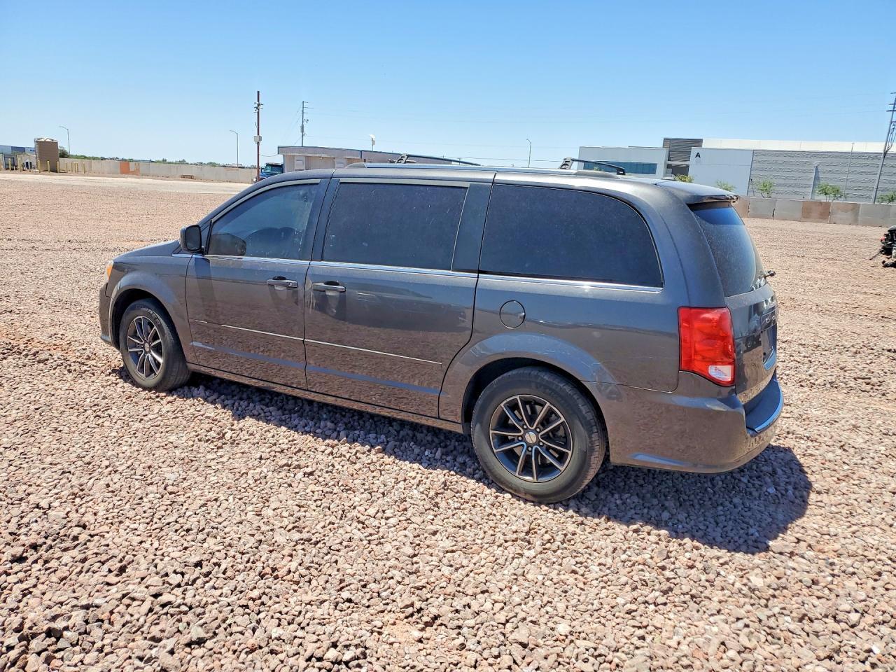 2017 Dodge Grand Caravan Sxt - Фото 2