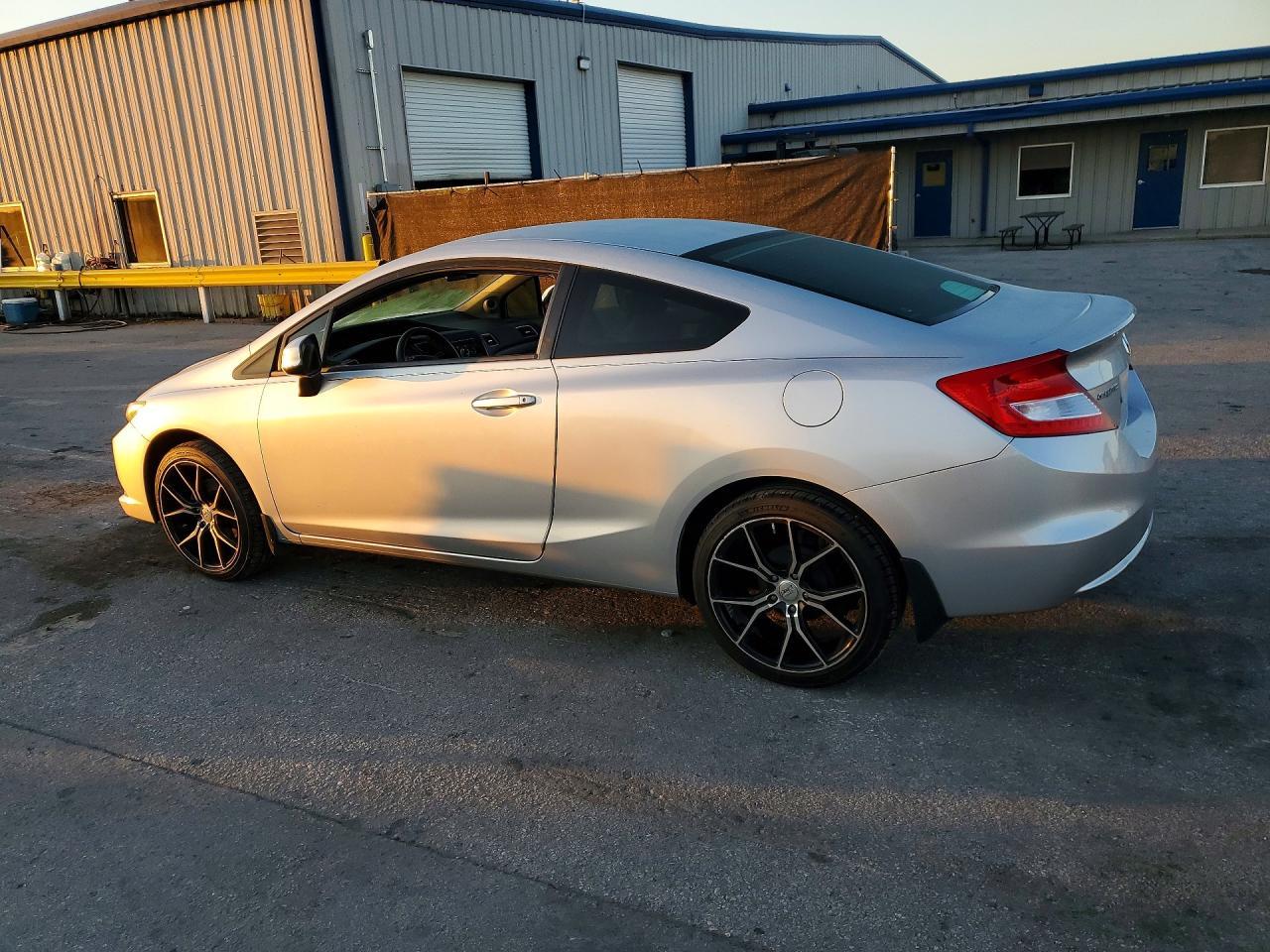 2013 Honda Civic Lx - Image 2