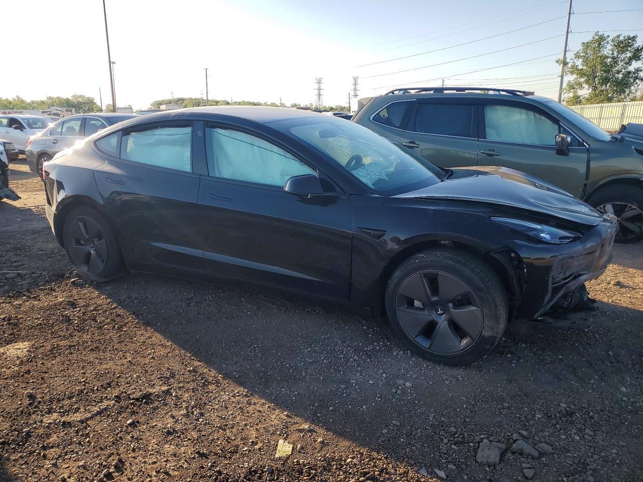 2023 Tesla Model 3 - Image 4