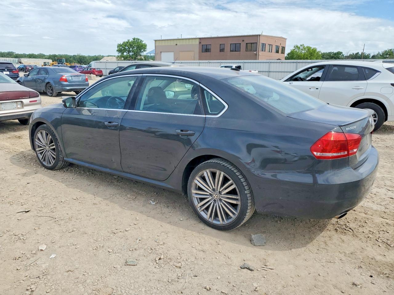 2015 Volkswagen Passat Se - Фото 2