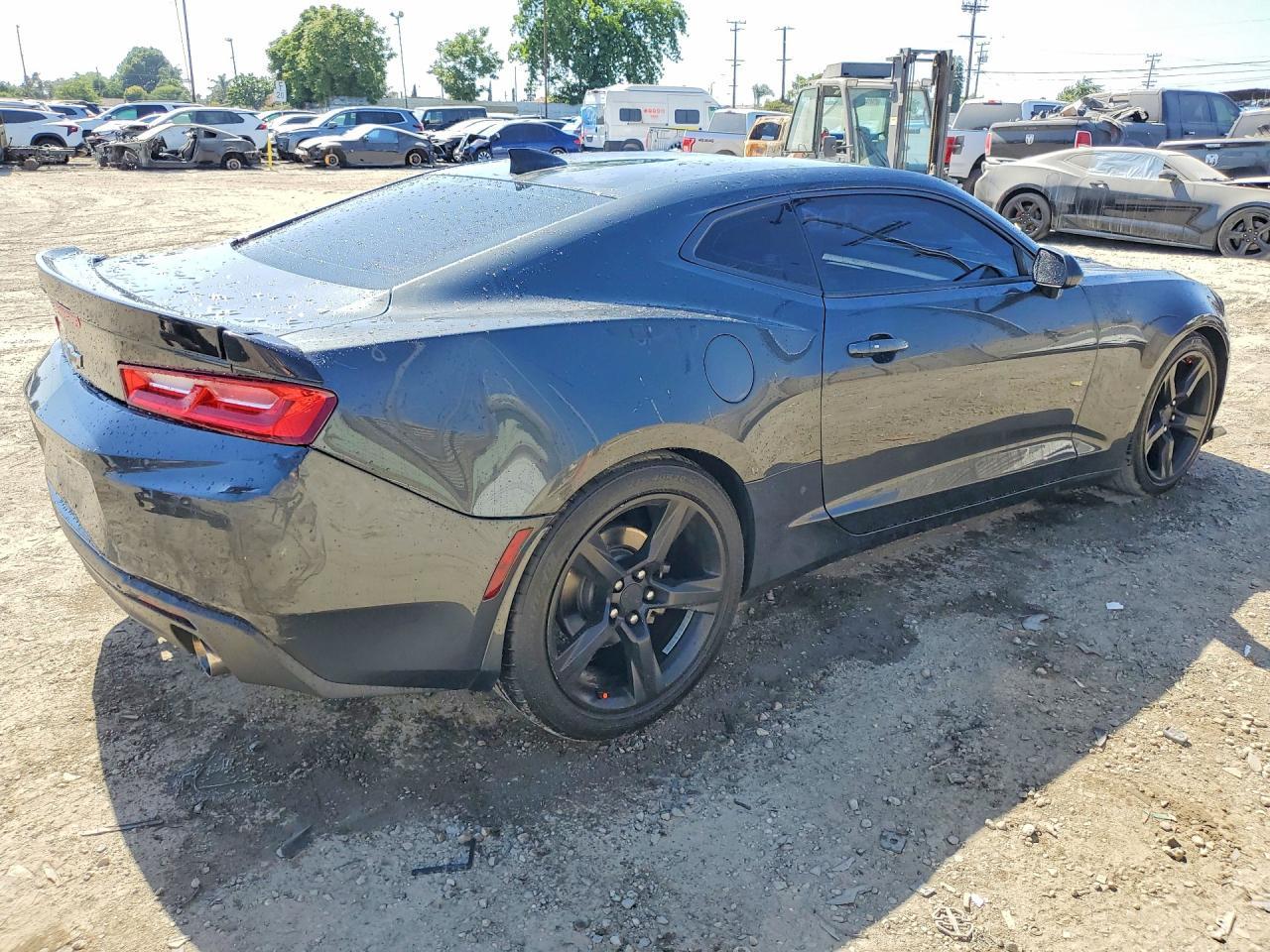 2018 Chevrolet Camaro - Image 3