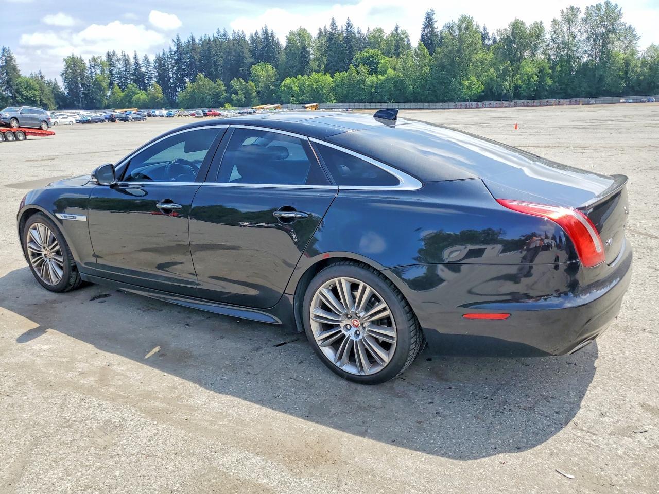 2016 Jaguar Xj - Фото 2
