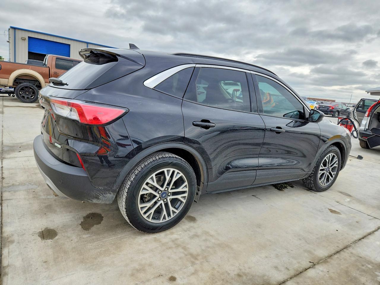 2020 Ford Escape - Фото 3