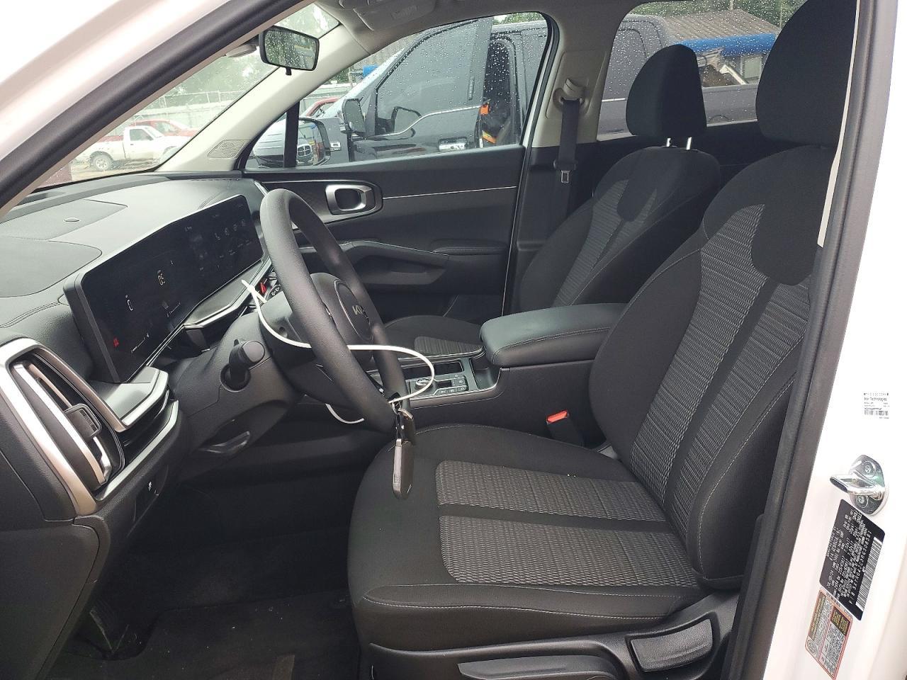 2024 Kia Sorento Lx - Image 7