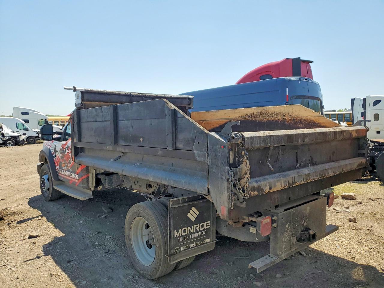 2017 Ford F550 Super Duty Dump Truck - Фото 2