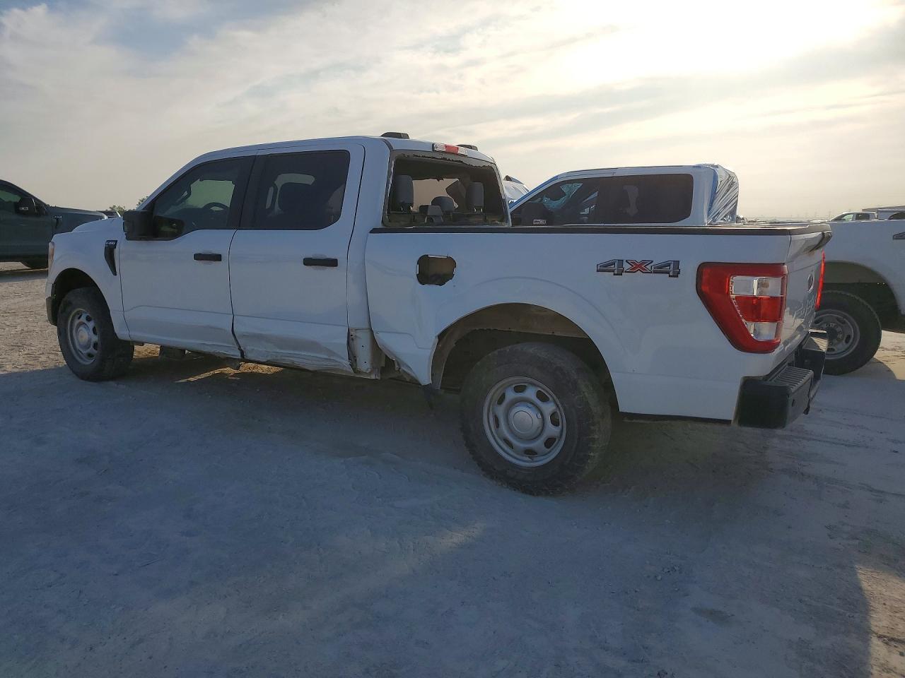 2022 Ford F150 - Фото 2