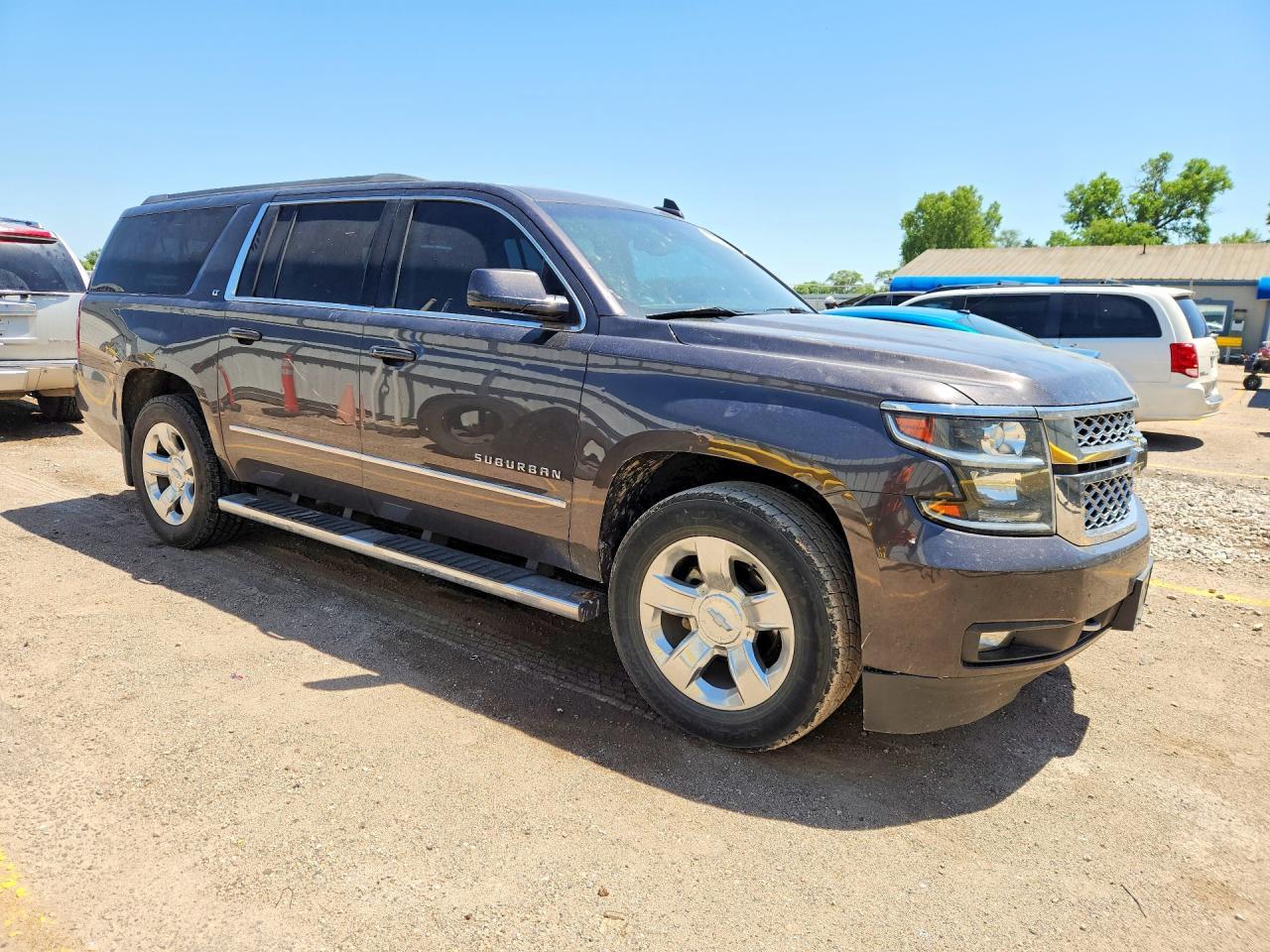 2017 Chevrolet Suburban K1500 Lt - Image 4
